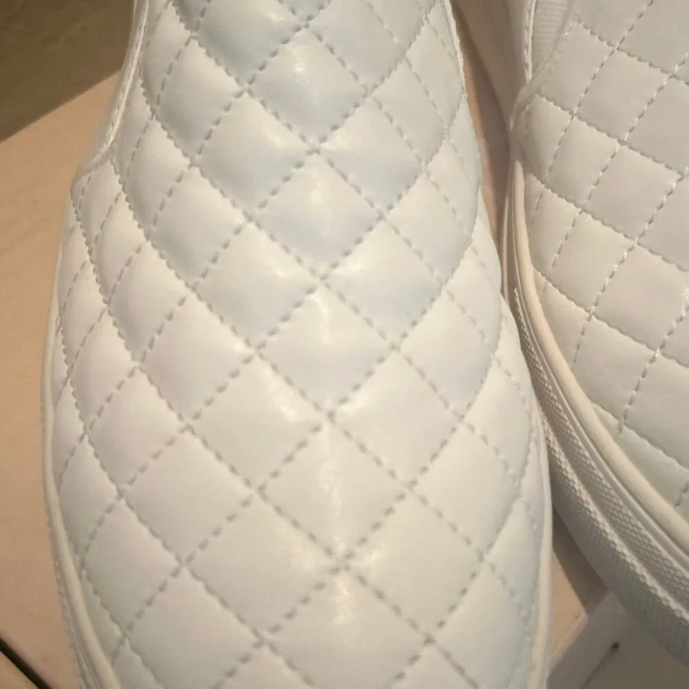J. Adams Women's Size 10 Glimmer White Quilted Sneakers Casual Slip On Shoe NEW